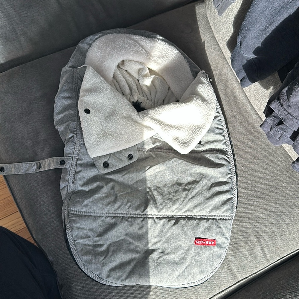 Skip Hop Stroll N Go Car Seat Cover, grey